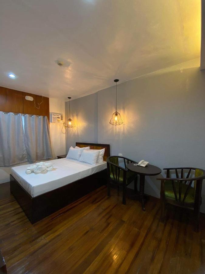 Dumaguete Seafront Hotel Dumaguete City Exterior photo